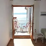 Apartament In With Sea View, Balcony, Air Conditioning, Wi-fi Pisak
