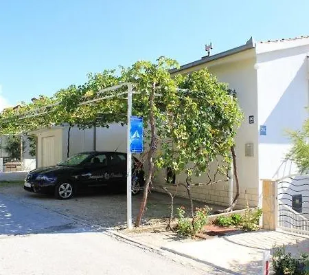 In With Sea View, Balcony, Air Conditioning, Wi-fi Appartamento *