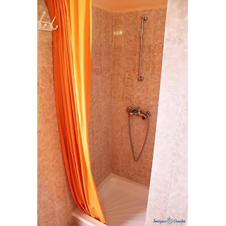 In With Sea View, Balcony, Air Conditioning, Wi-fi